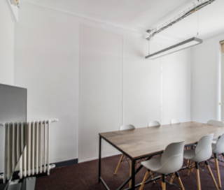 Bureau privé 24 m² 6 postes Coworking Rue Bleue Paris 75009 - photo 2